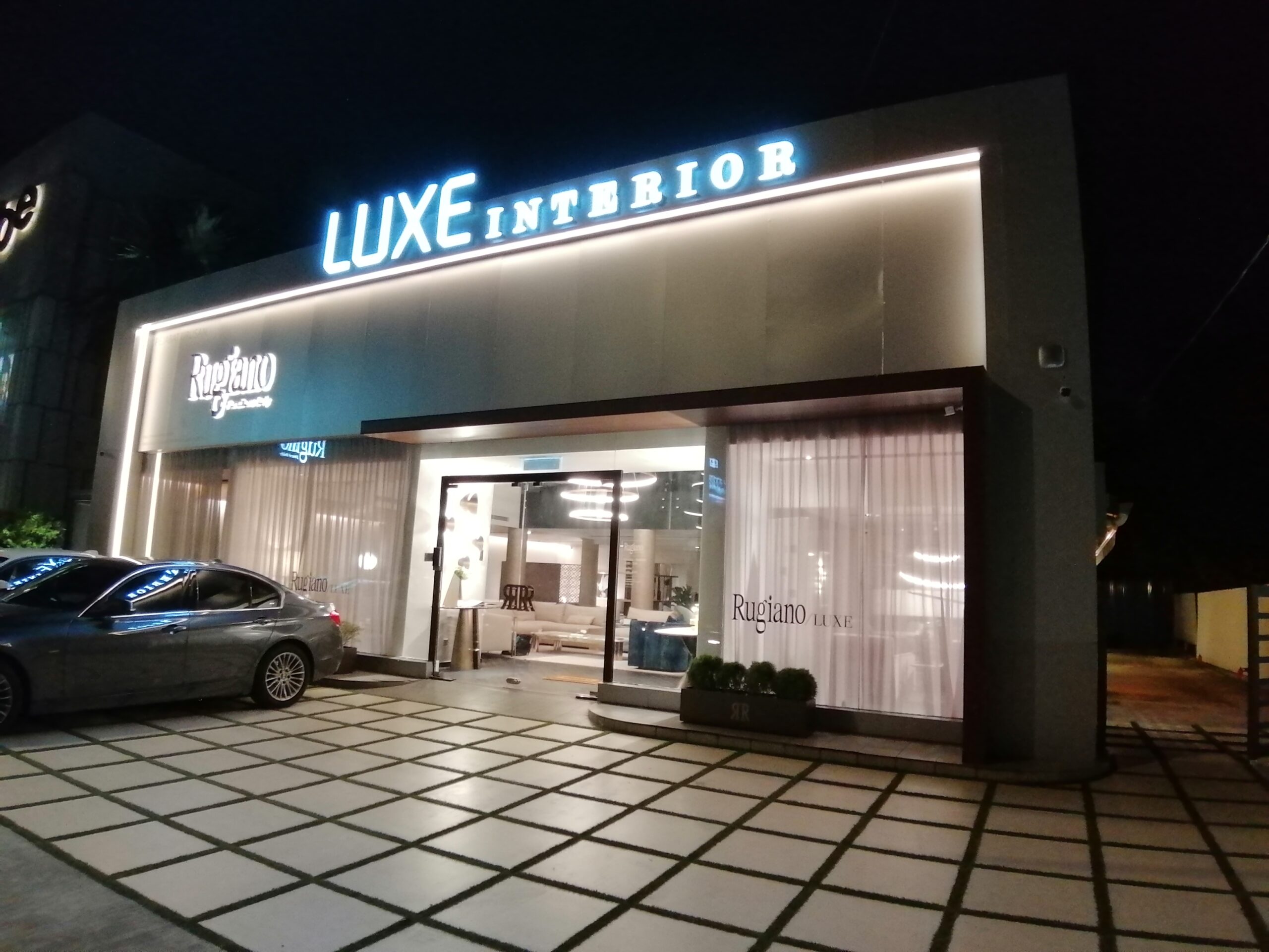 LUXE